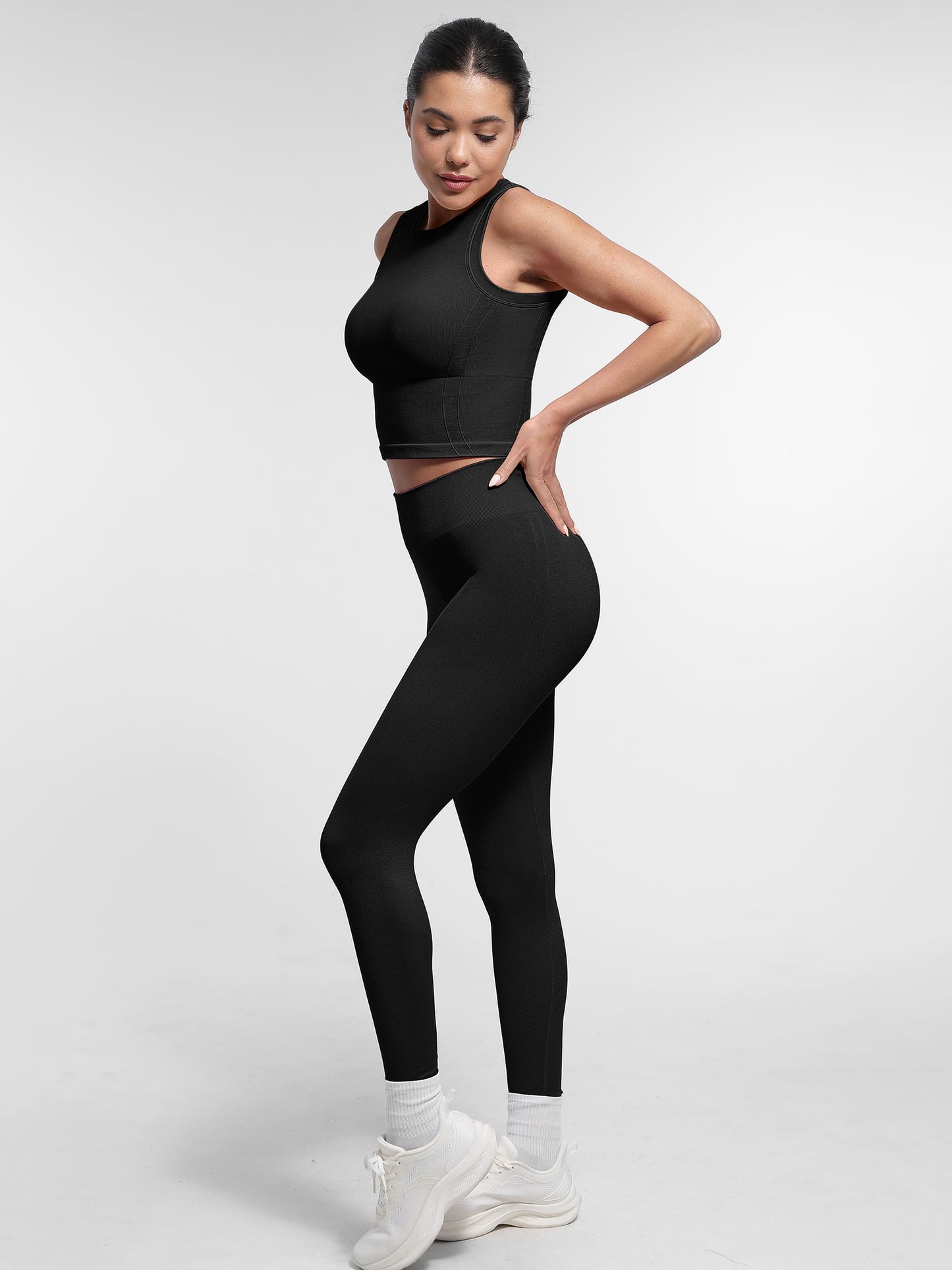 Feelingirl Seamless Sports Top with Built-in Bra
